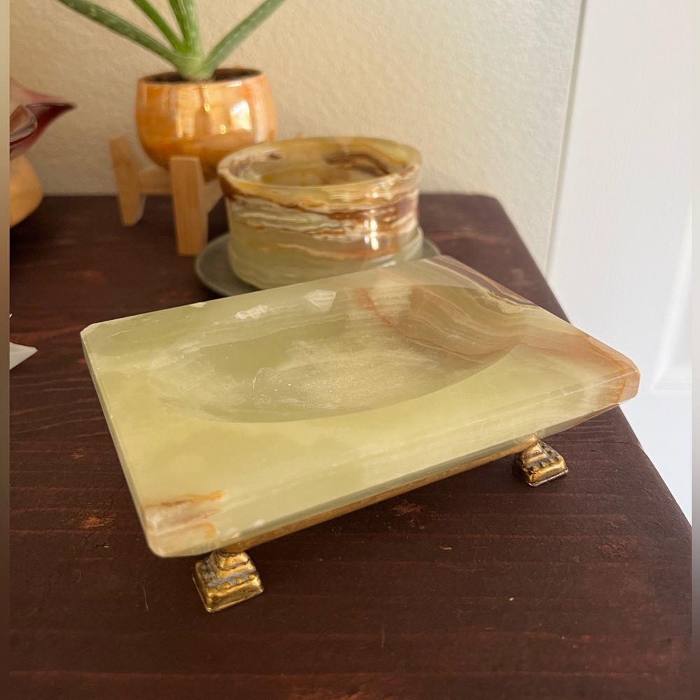 Geeen Tan Onyx Soap Dish with gold claw feet raw rock bohemian vintage